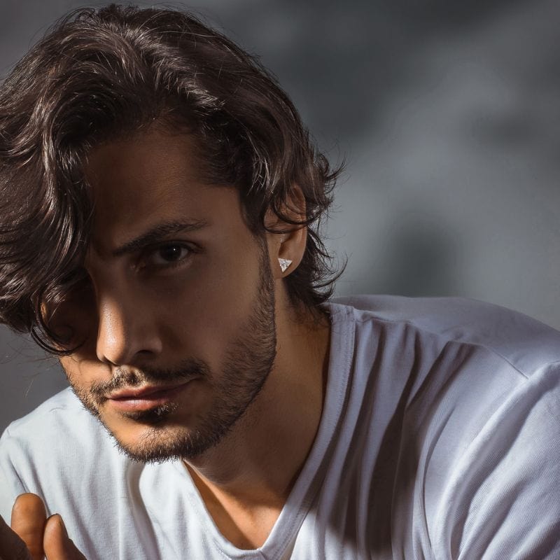 Boucle d'oreille triangle diamant pour homme