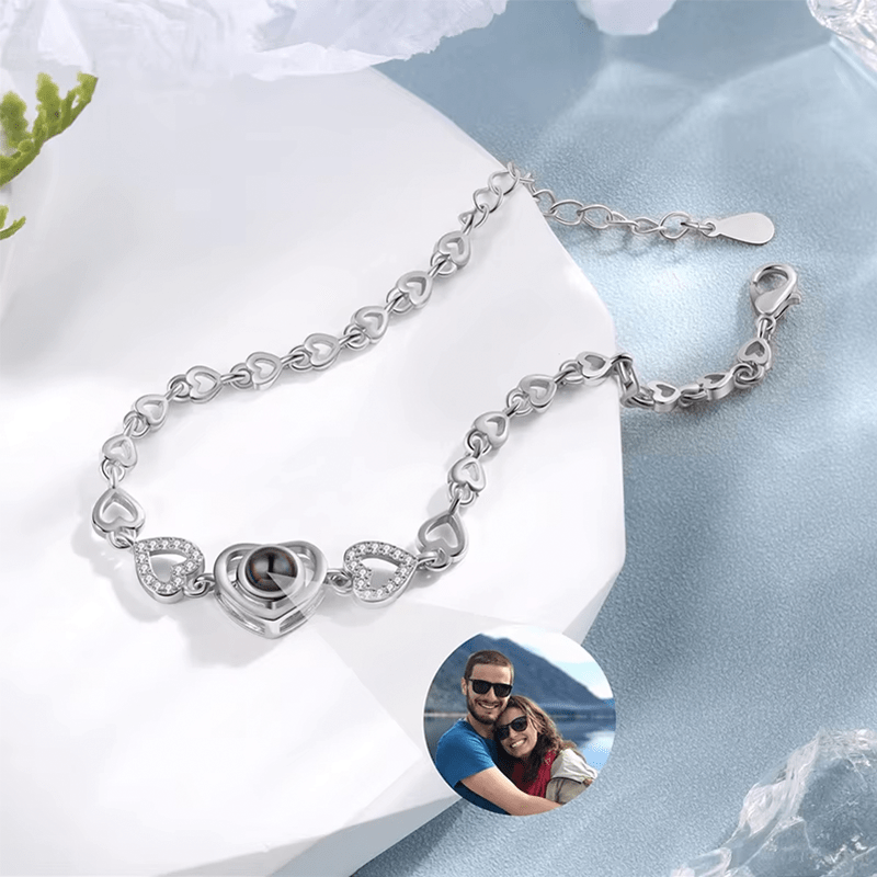 Bracelet Personnalisé cœur photo argent sur fond blanc