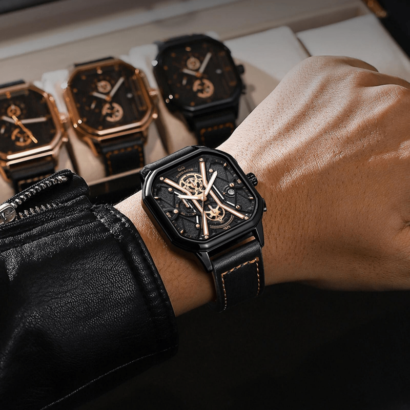 Montre Carré Luxe or et noir bracelet cuir portée