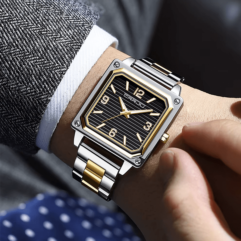 Montre Carré en Acier pour Homme or noir portée