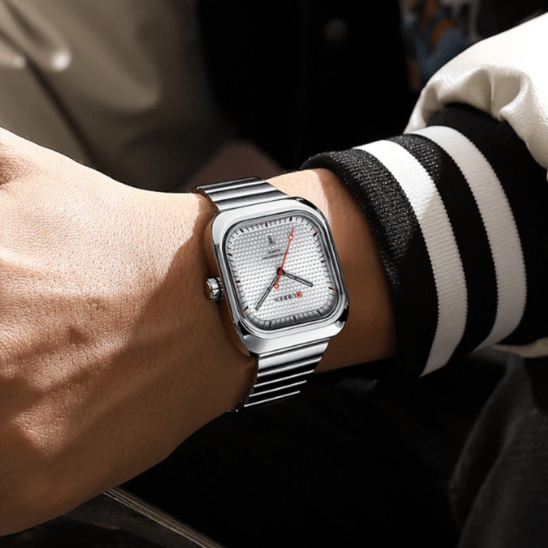 Montre Quartz Carré argent blanc portée