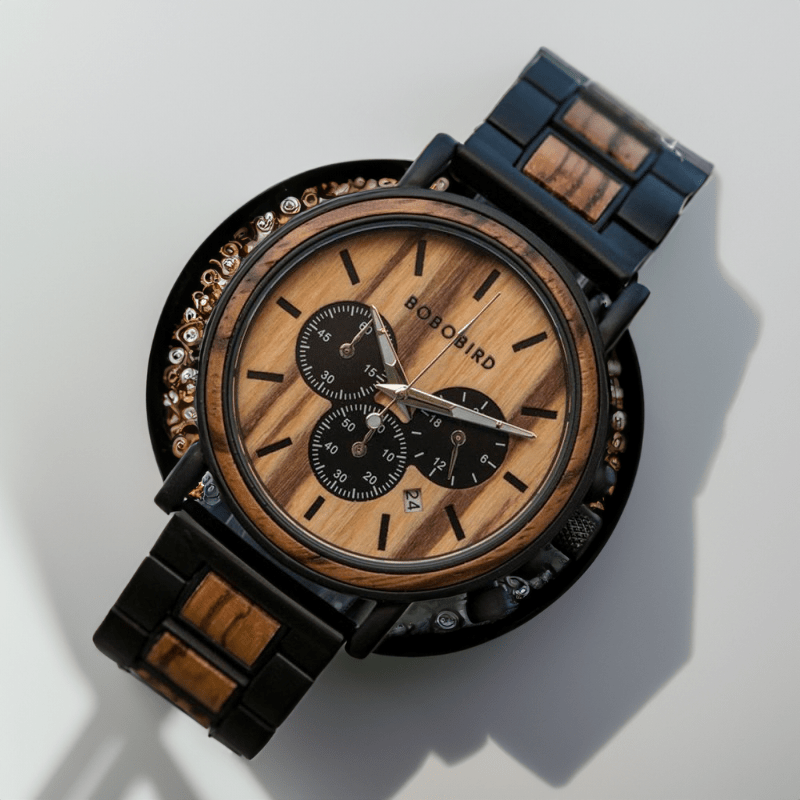 Montre Quartz en Bois sur présentoir