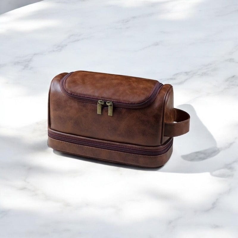 trousse de toilette homme cuir suspendue luxe cognac clair finitions bronze