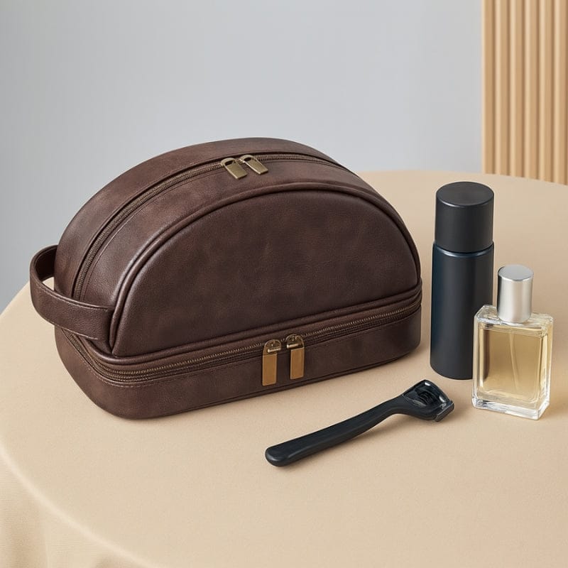 Trousse de toilette homme en cuir marron, compartiment rigide