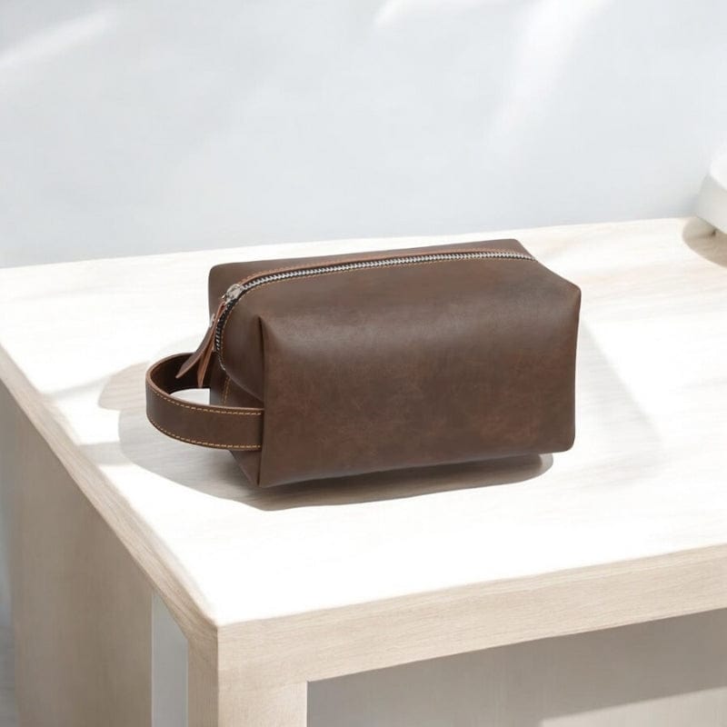 trousse de toilette voyage homme compacte marron avec poignée