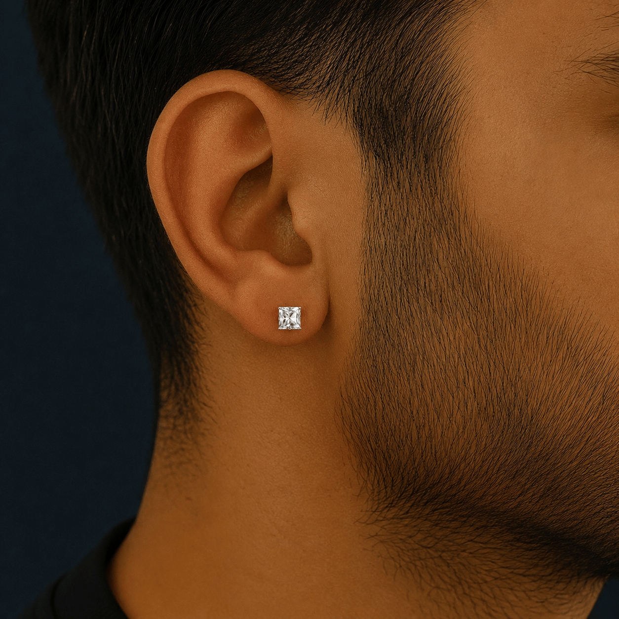 boucle d'oreille homme carrée diamant blanc