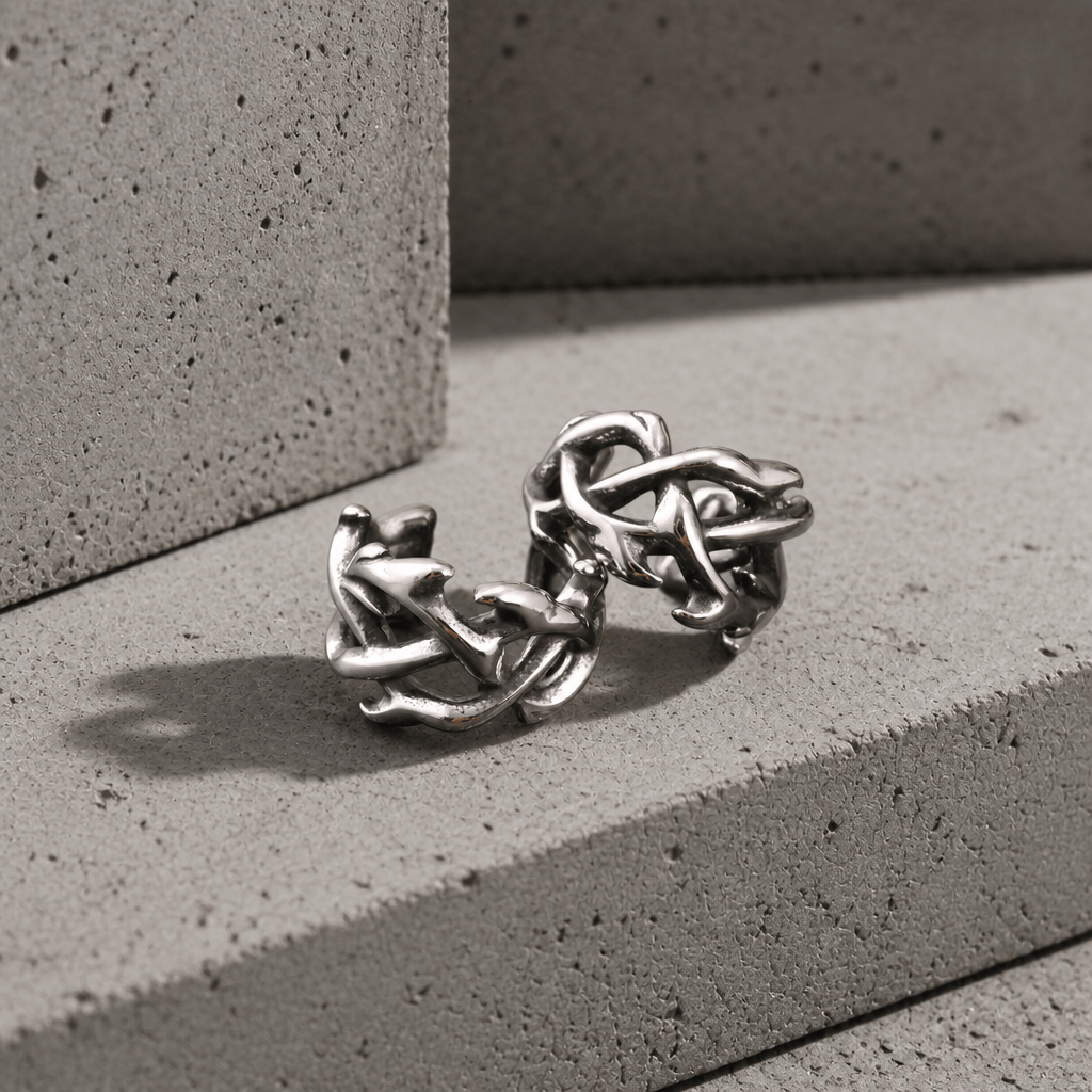 Paire d'ear cuffs homme à épines en acier, sans perçage