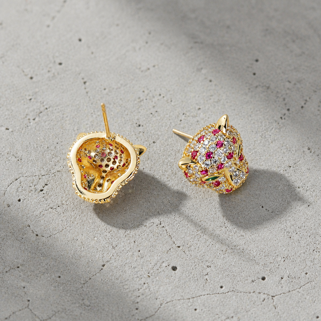 Dos et tige des boucles d'oreilles tête de léopard, fermoir à poussette pour oreilles percées