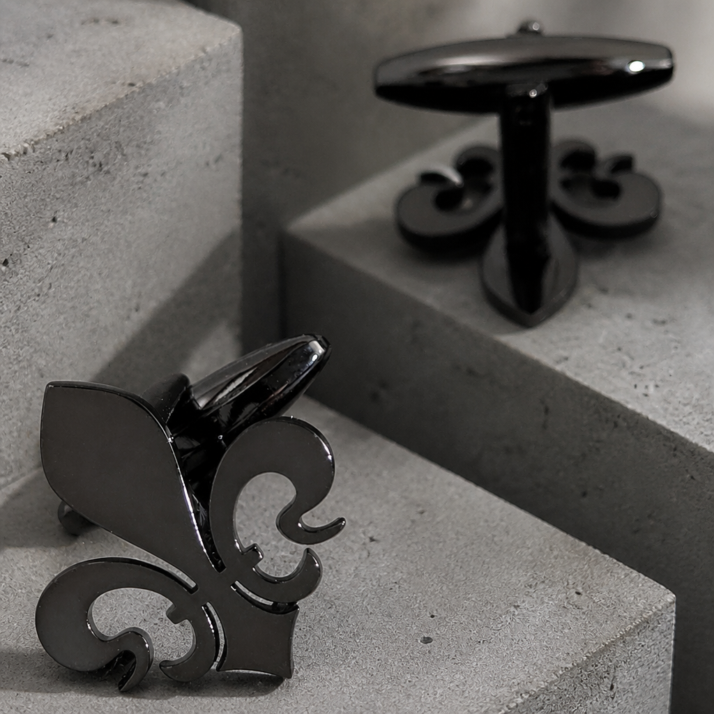 Bouton de manchette fleur de lys noir en acier