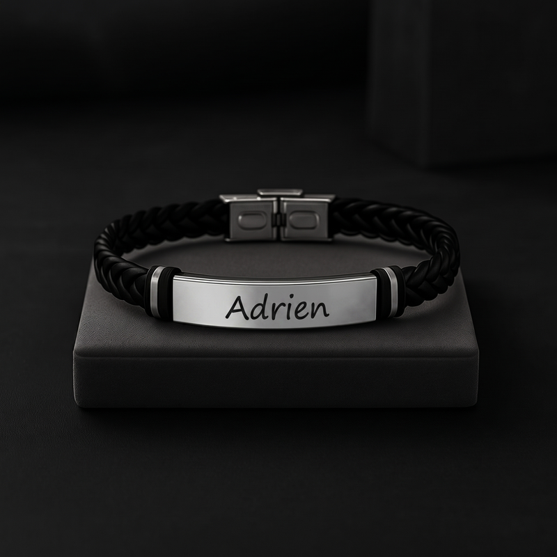 Bracelet homme gravé, cordon tressé noir et plaque bombée en acier