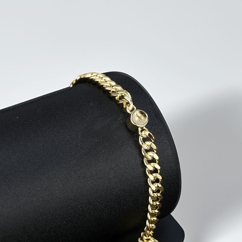 No Alt generated by the API