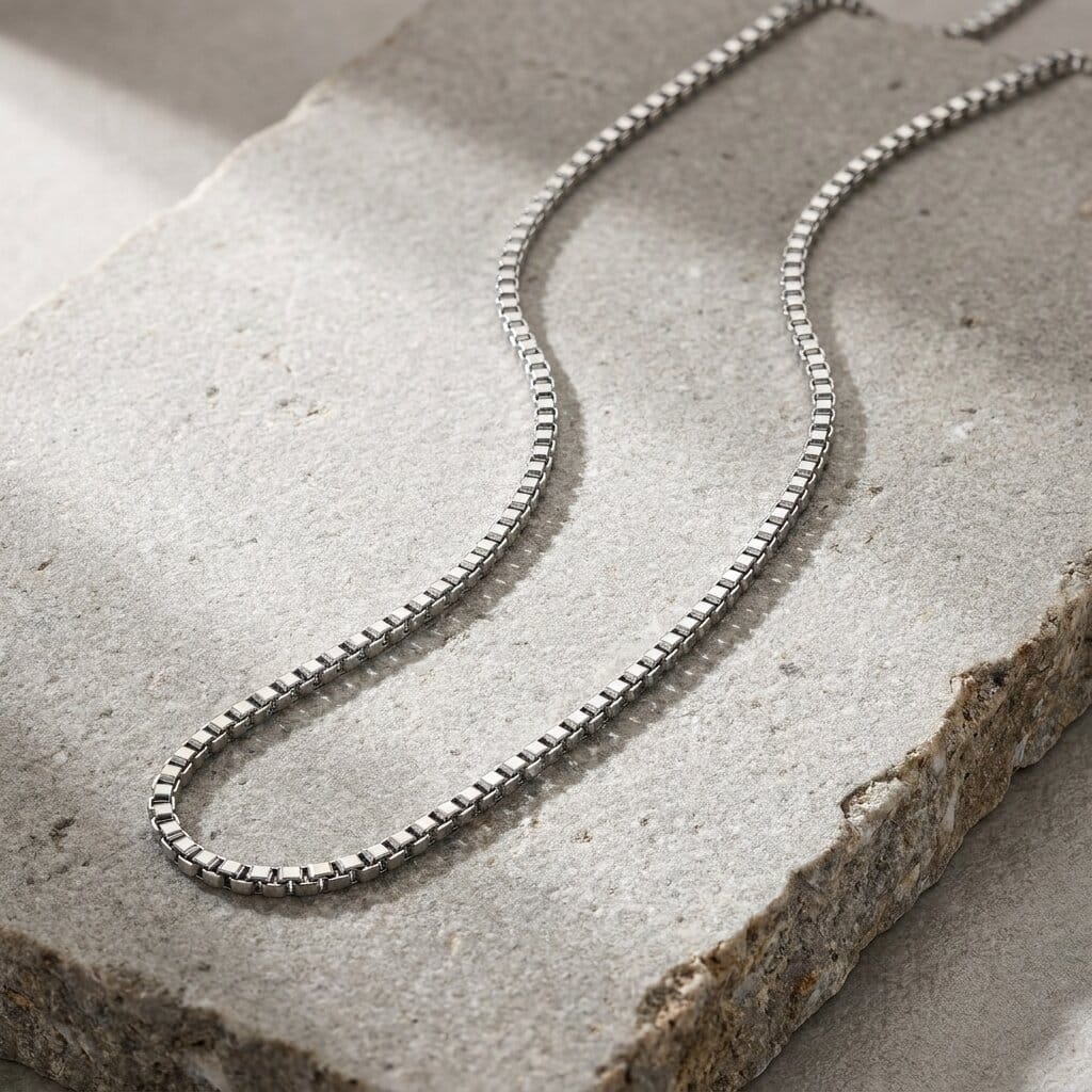 chaine fine homme or acier inoxydable porté