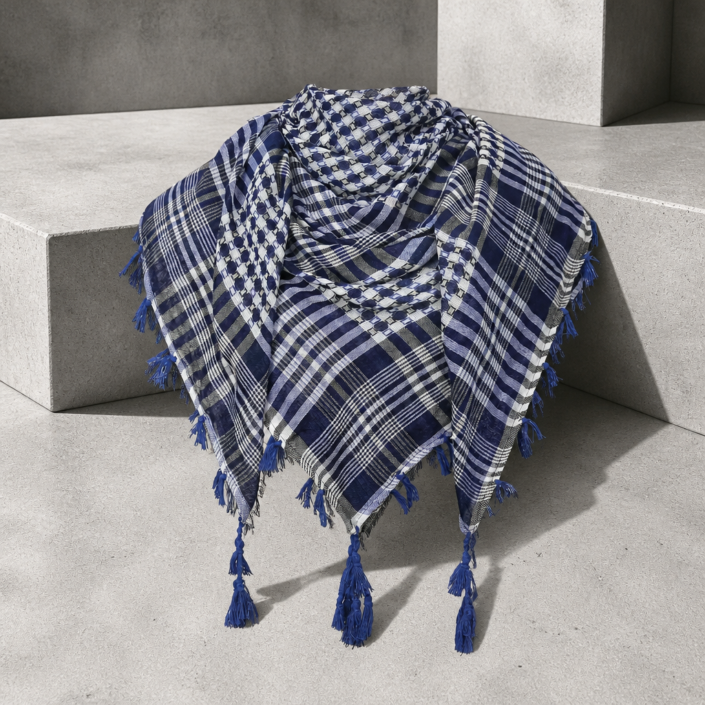 Chèche Homme Carré à Petits Carreaux et Pompons, coloris bleu