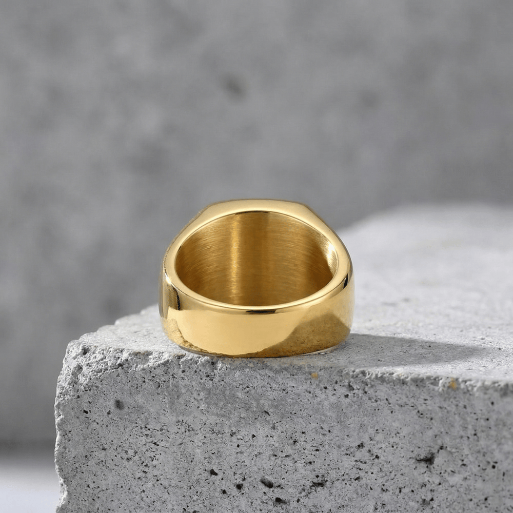 Des Finitions Exemplaires - Bague Chevalière Homme Onyx Noir Coussin Acier Inoxydable