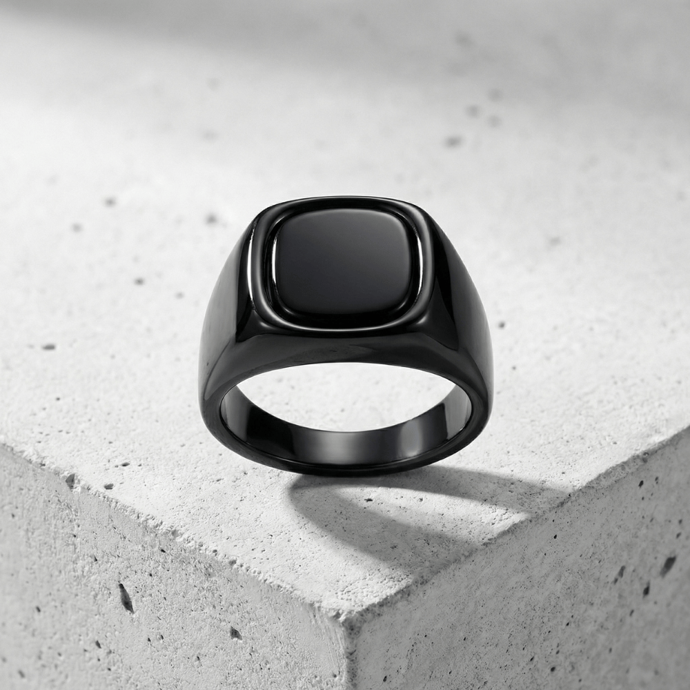 Chevalière onyx homme noire plateau coussin acier