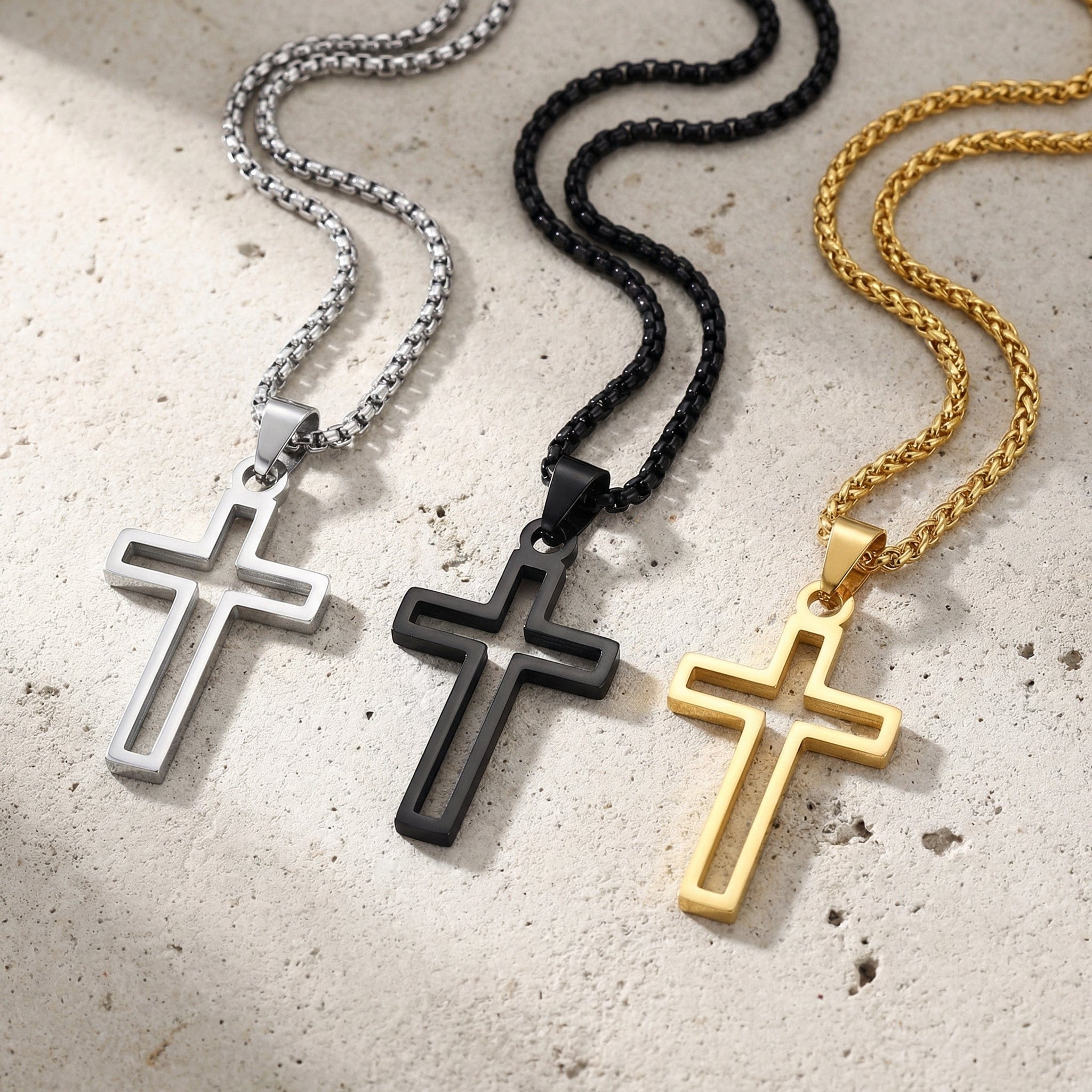colliers chrétiens de trois couleurs argent doré noir
