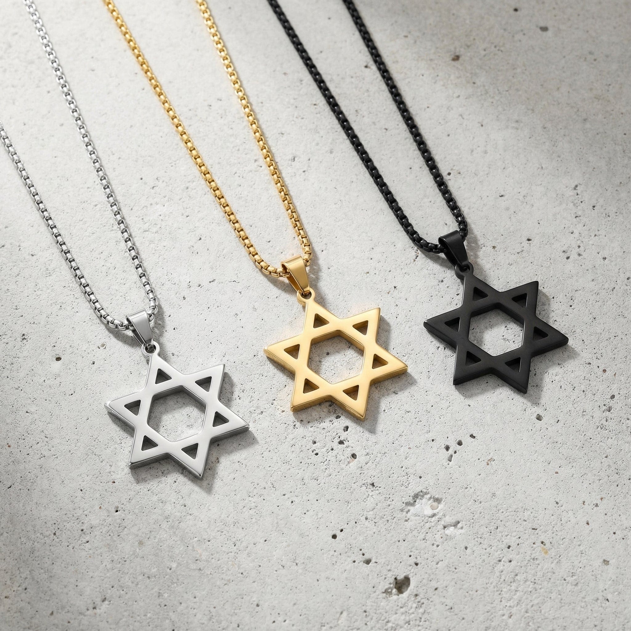 Colliers doré argenté et noir avec pendentif étoile de david
