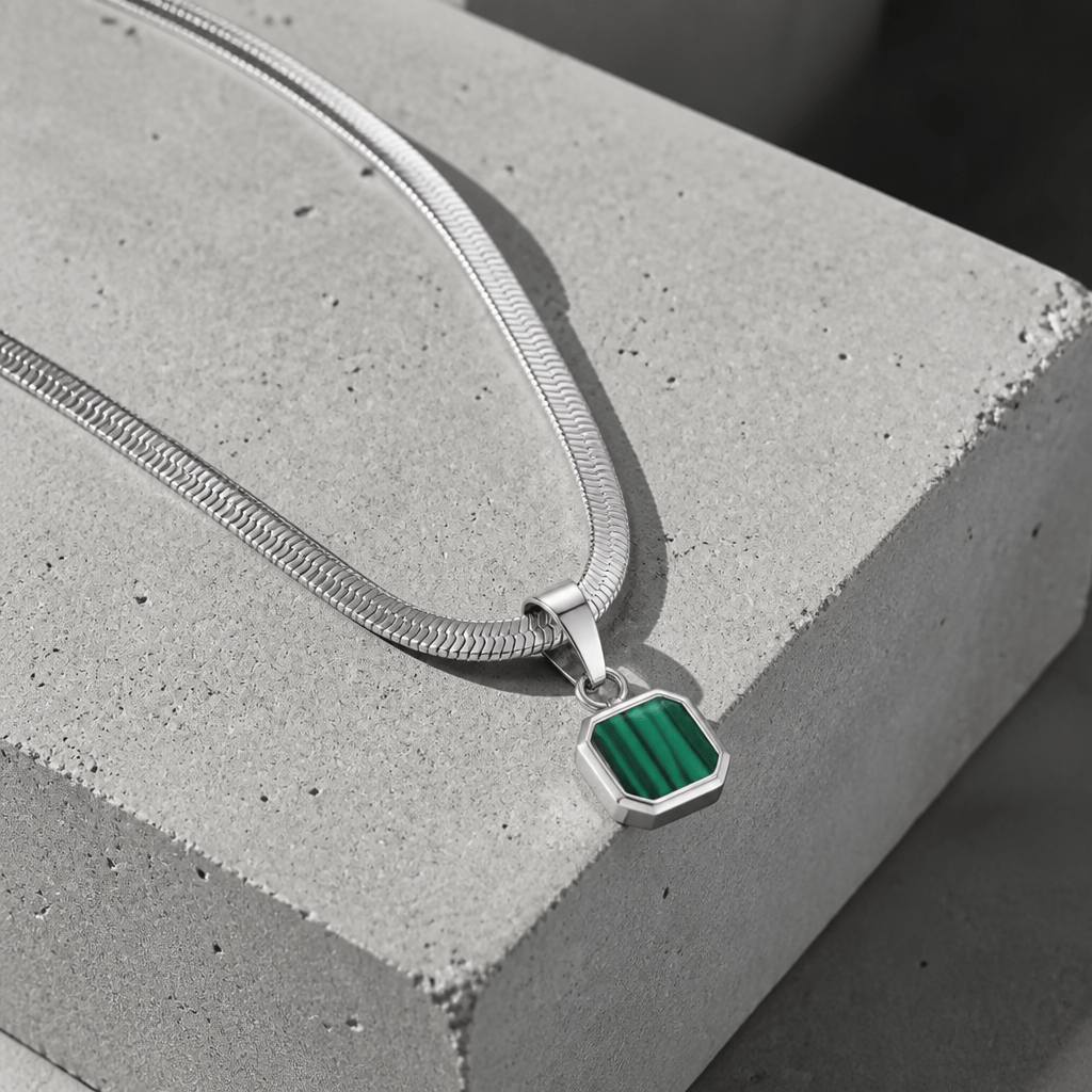collier homme pendentif malachite vert chaîne plate argent