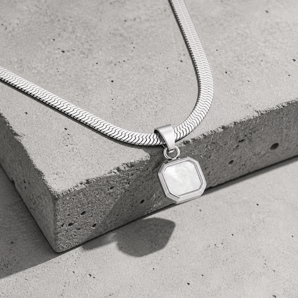 pendentif homme nacre blanche chaîne plate argent acier