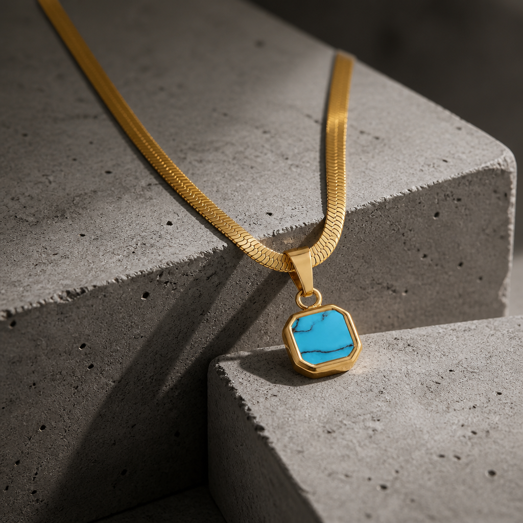 pendentif homme turquoise chaîne plate or acier inoxydable