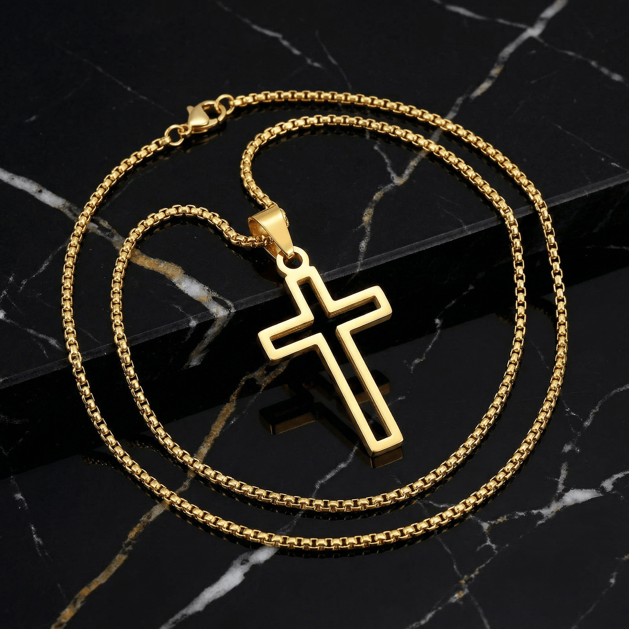 pendentif croix dorée