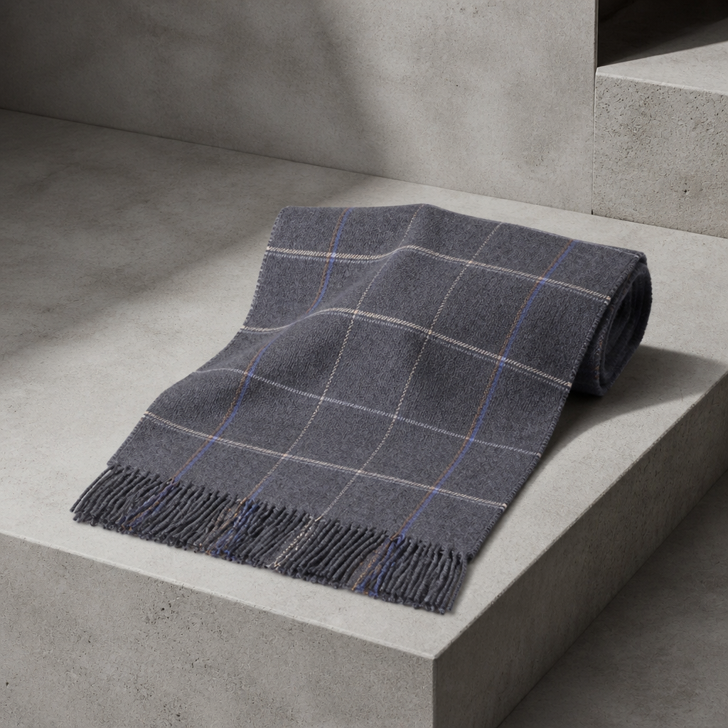 Écharpe Classe Homme à Carreaux Discrets, coloris gris