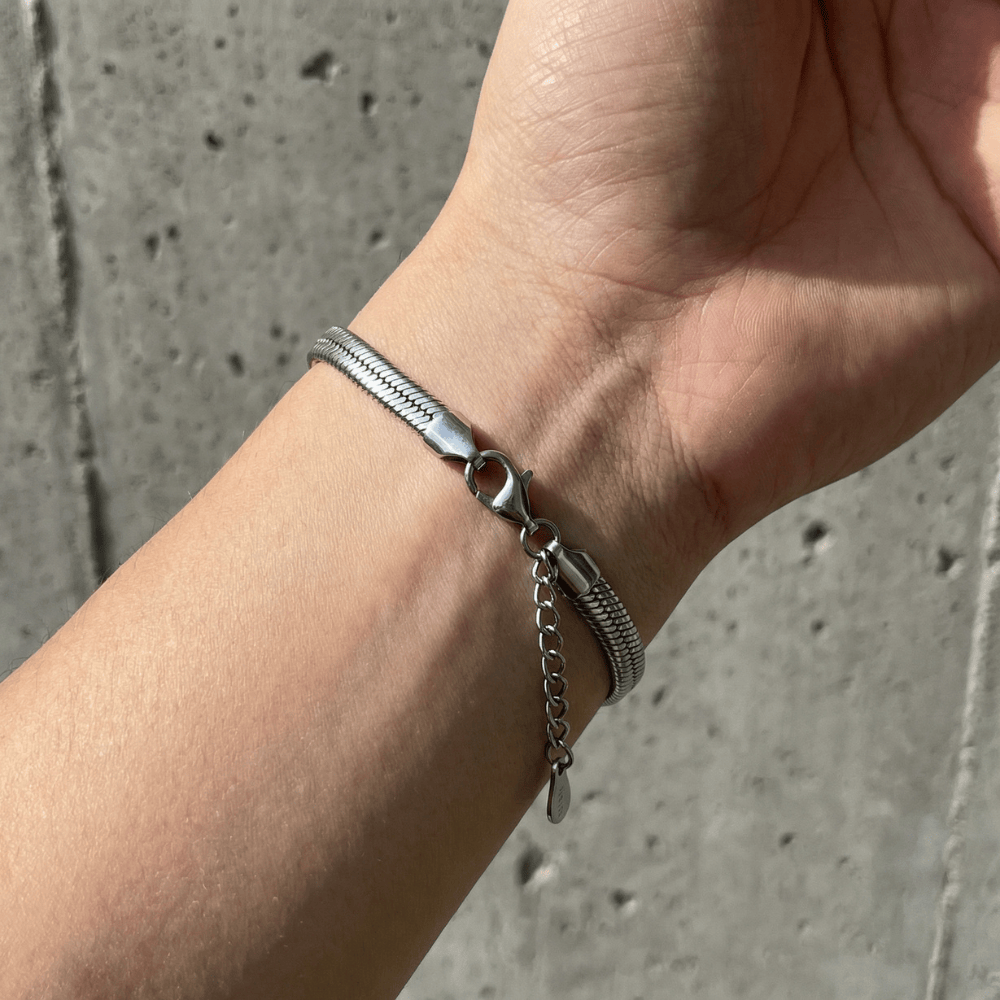 Des Finitions Exemplaires - Gourmette Homme Plaqué Or Maille Serpent Bracelet Acier