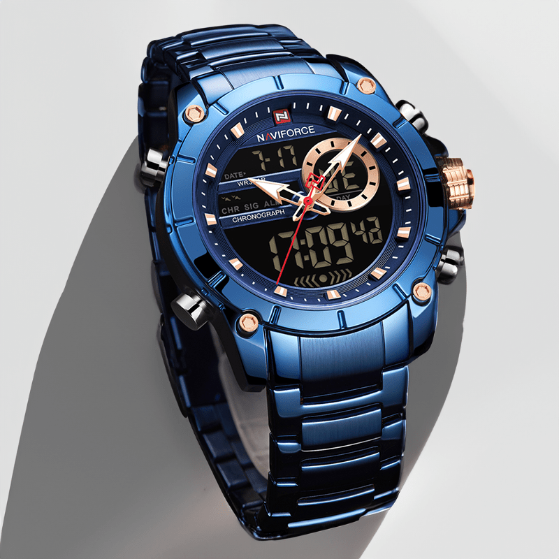 Montre affichage digital homme bleue vue de trois quarts, bracelet acier