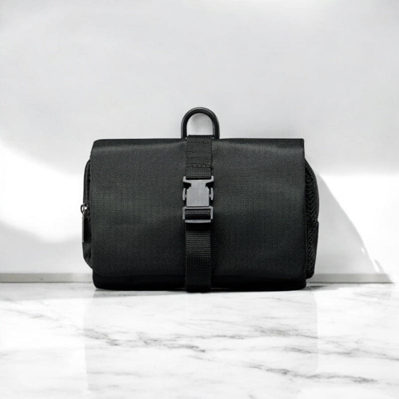 petite trousse de toilette homme suspendue noire en tissu Oxford résistant