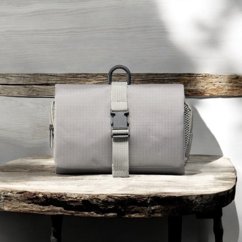 petite trousse de toilette homme suspendue ultra-compacte avec sangle