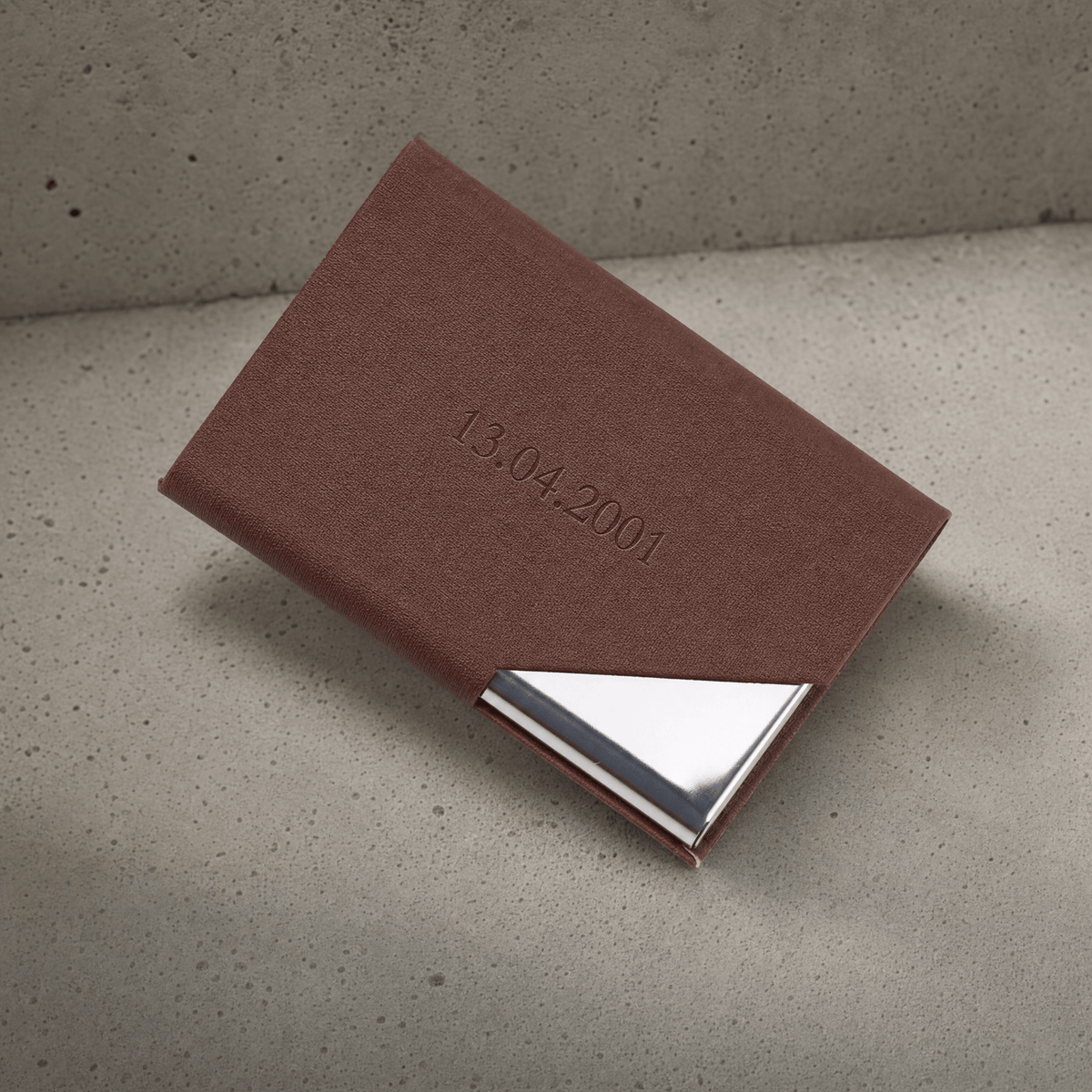 porte-cartes homme personnalisé marron à graver