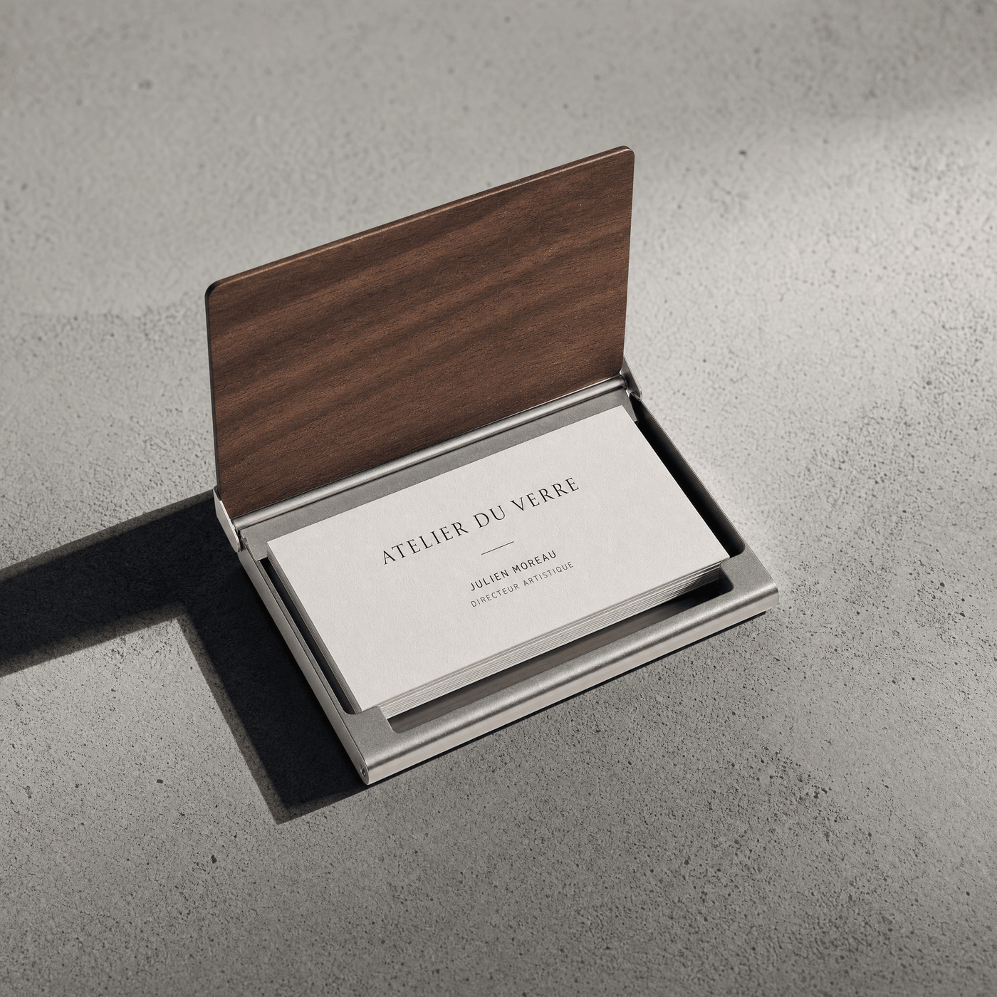 Des Finitions Exemplaires - Porte-Cartes Homme Bois et Acier Personnalisable