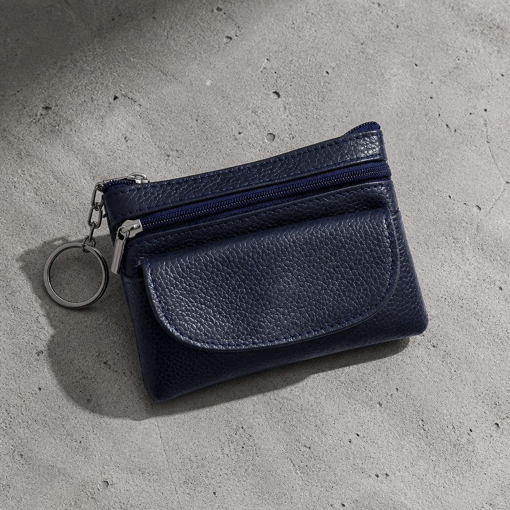 Porte-monnaie homme en cuir véritable bleu marine, compact, vue trois quarts