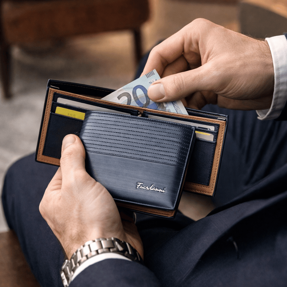 Portefeuille homme luxe ouvert, compartiment billet accessible