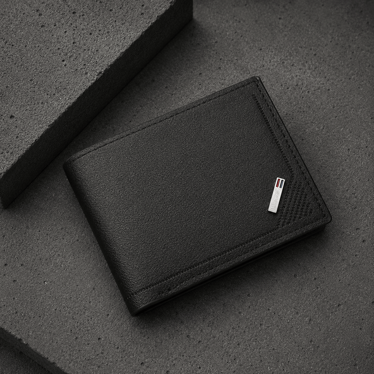 Portefeuille homme minimaliste noir en similicuir 2 volets vue de face