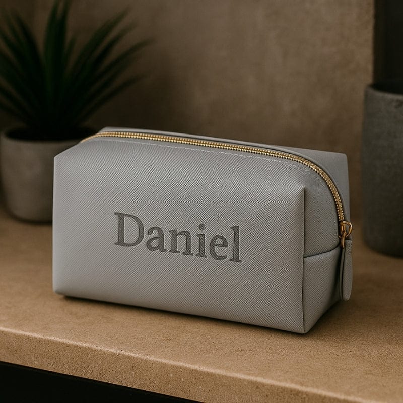 trousse de toilette homme luxe personnalisée cuir gris gravure prenom