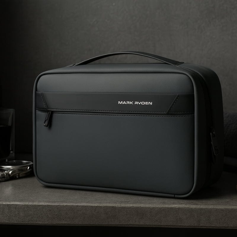 Trousse de toilette cuir homme voyage texture premium élégante