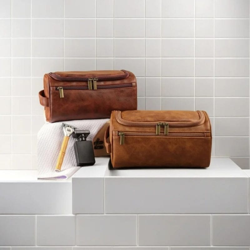 trousse de toilette homme personnalisée en cuir marron format voyage