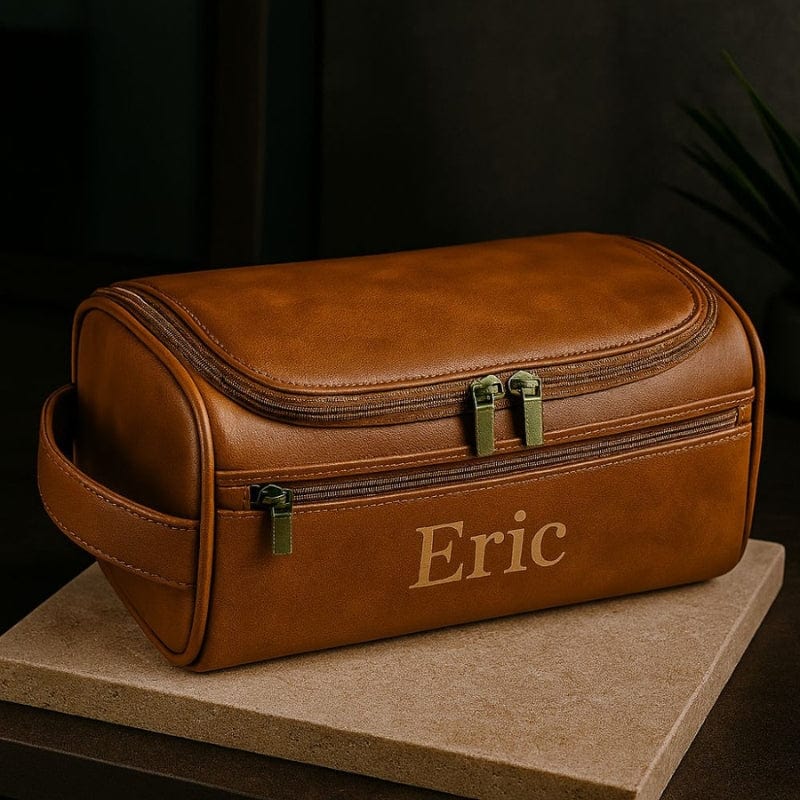trousse de toilette homme personnalisée cuir marron gravure