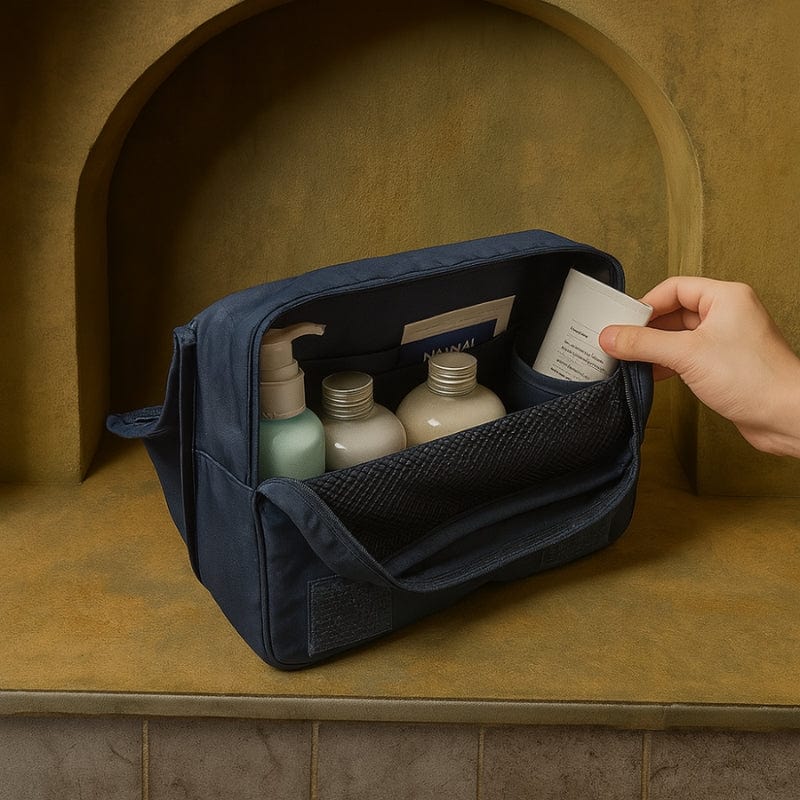 Trousse toilette suspendue en nylon avec produits de voyage et cosmétiques homme