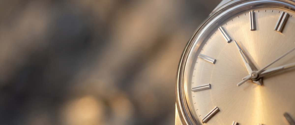 Montre analogique pour homme, cadran à aiguilles et index bâtons