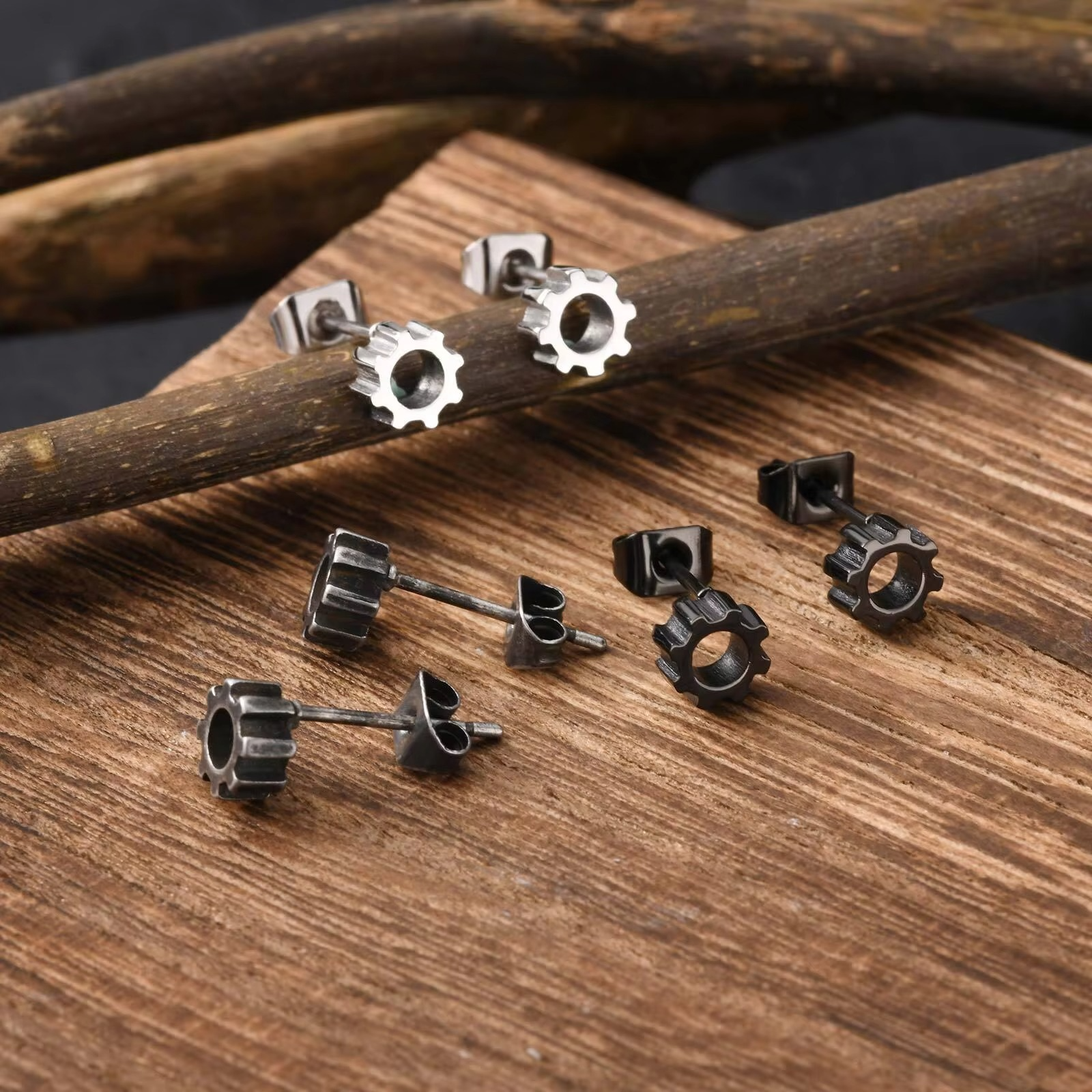 Collection de boucles d'oreilles homme engrenage en acier, différentes finitions