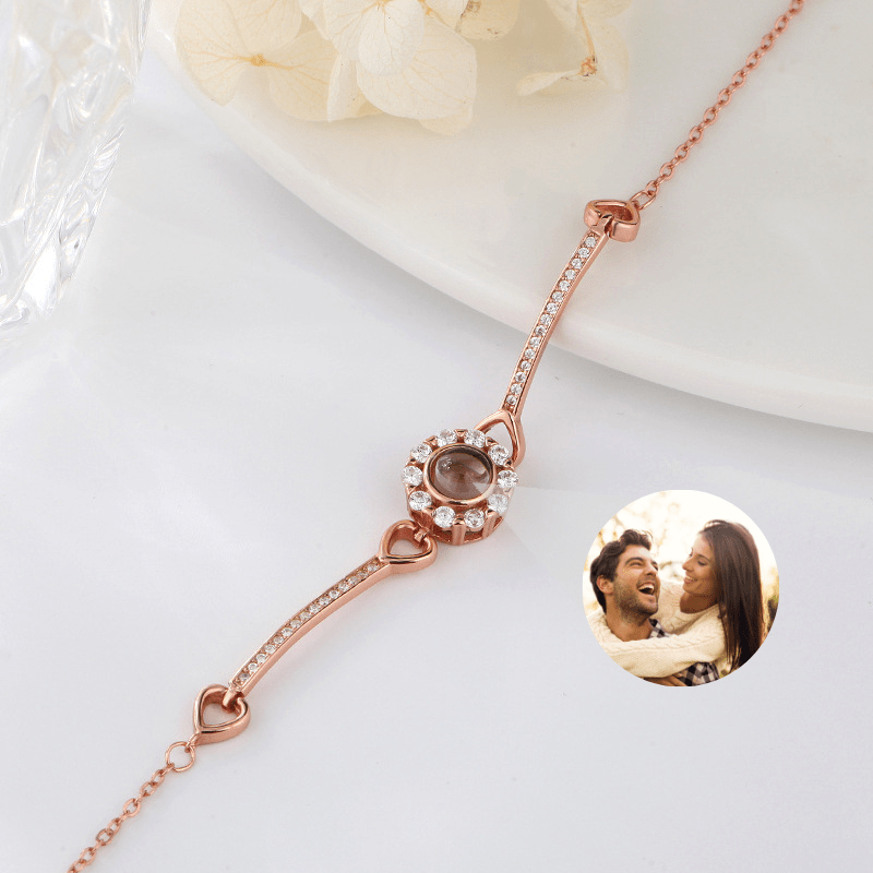 Bracelet photo projection en argent or rose sur présentoir