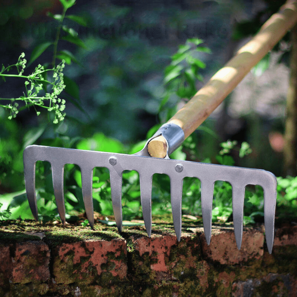 Rateau de jardin polyvalent