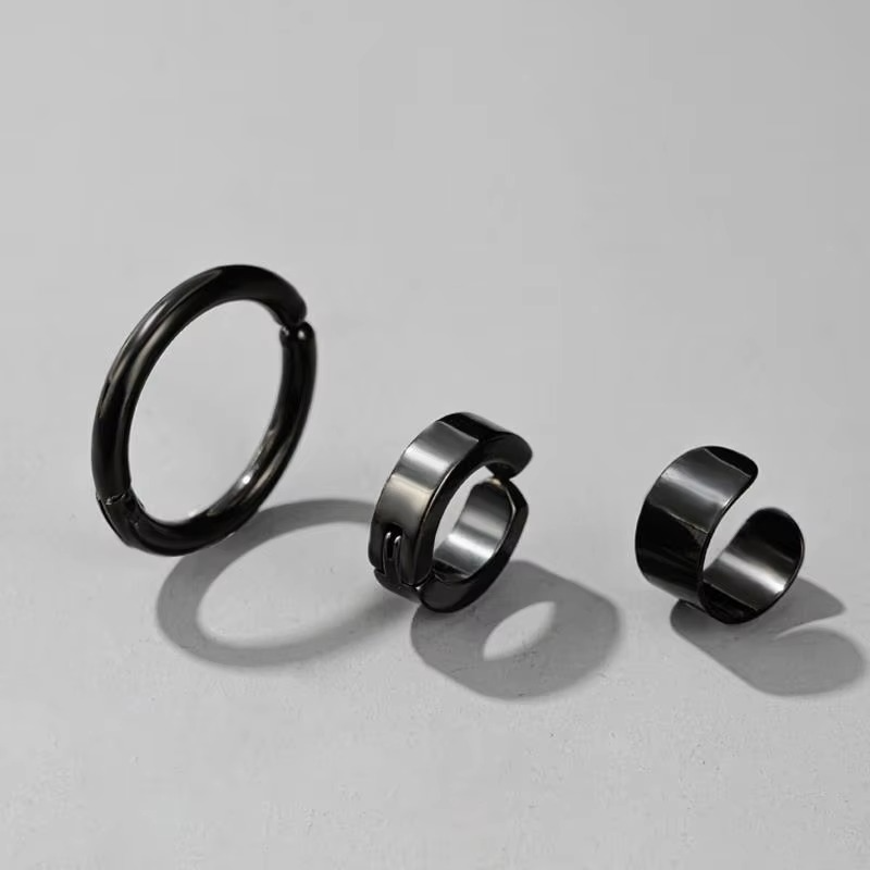 Trio de boucles d'oreilles sans trou noires pour homme, avec ear cuffs et anneau à charnière