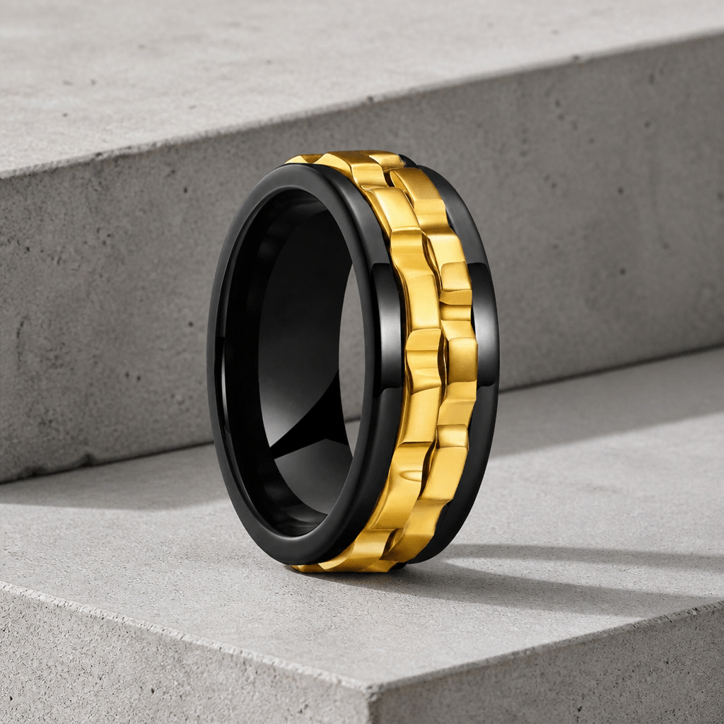Bague anti-stress homme noire et or, maillons tournants dorés sur anneau noir