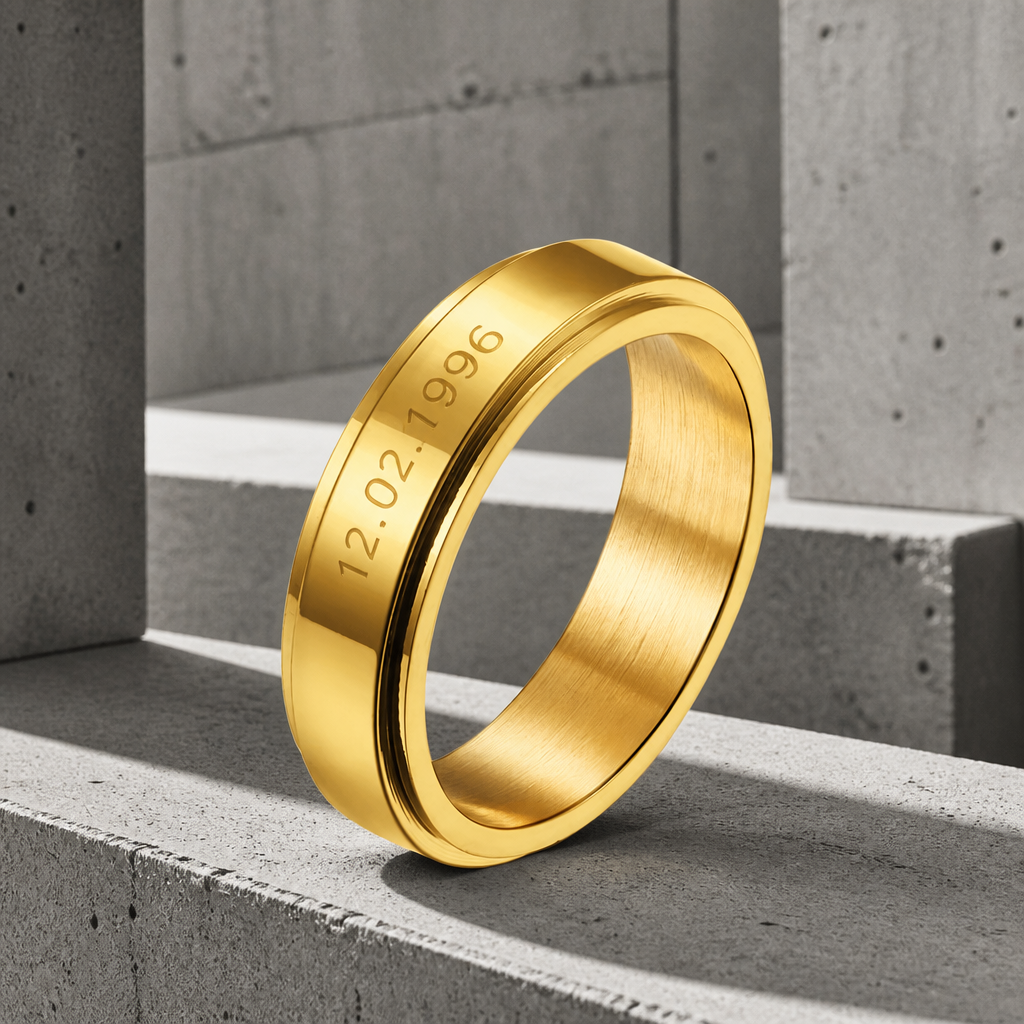 Bague homme personnalisée finition dorée avec date gravée sur l'anneau