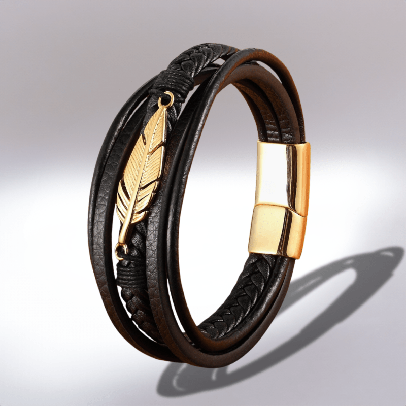 Bracelet cuir homme avec plume sculptée en acier finition or