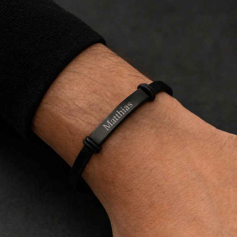 Des Finitions Exemplaires - Bracelet Fin Homme, Barrette Gravée sur Similicuir