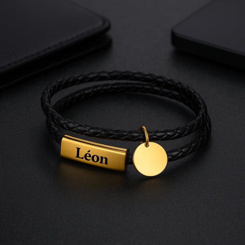 Bracelet homme double tour, barrette dorée gravée et breloque ronde